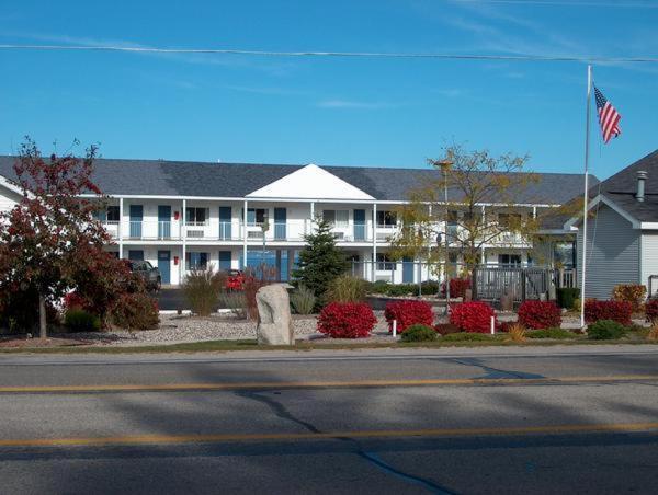 Sunrise Beach Motel Mackinaw City Ngoại thất bức ảnh