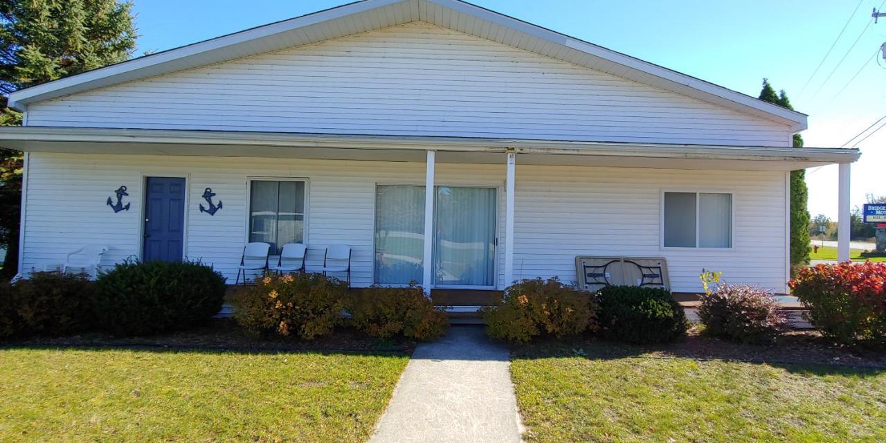 Sunrise Beach Motel Mackinaw City Ngoại thất bức ảnh