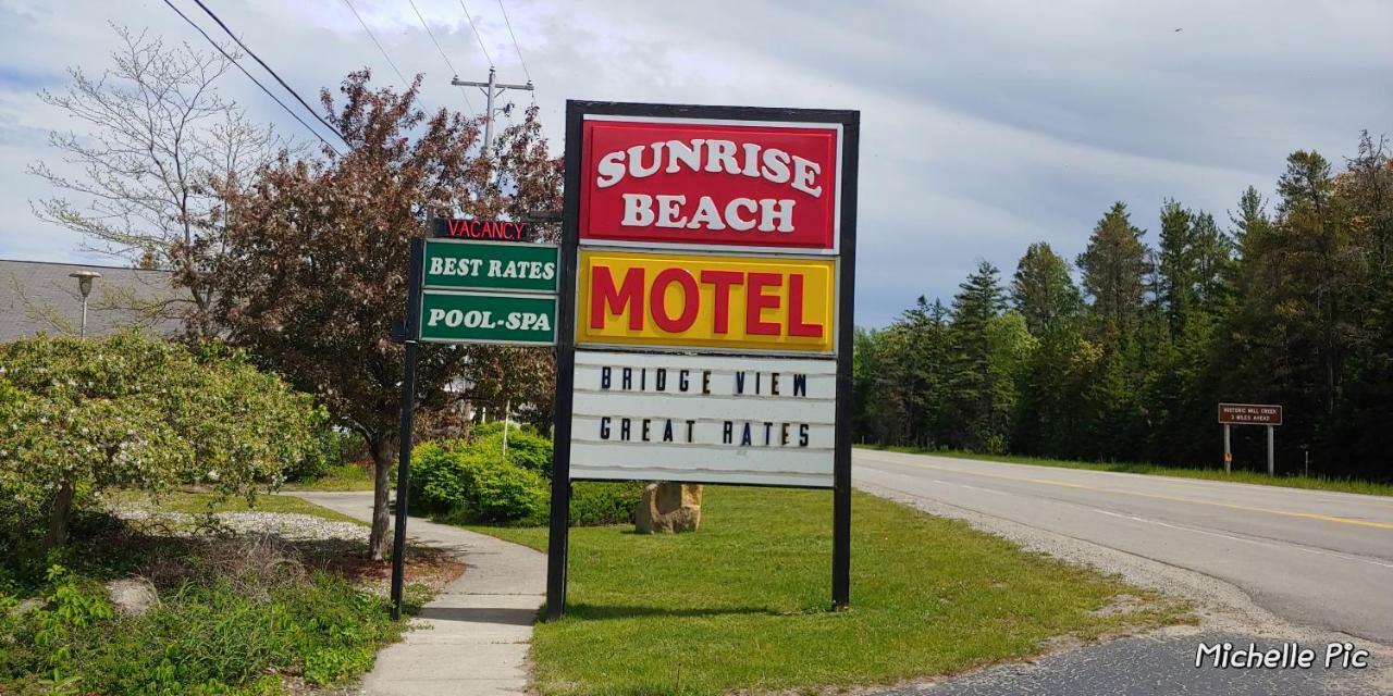 Sunrise Beach Motel Mackinaw City Ngoại thất bức ảnh